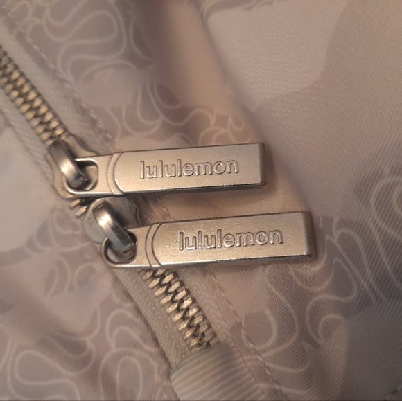 Lululemon City Adventurer Backpack 20L - Picture 11 of 11